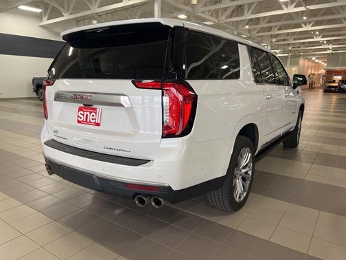 White Frost Tricoat 2023 GMC Yukon XL Denali