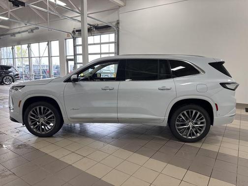 iridescent white tricoat 2026 Buick Enclave Avenir FWD