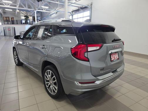 Sterling Metallic 2024 GMC Terrain Denali