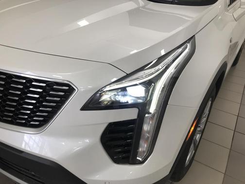 2021 Cadillac XT4 Premium Luxury