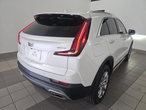 2021 Cadillac XT4 Premium Luxury