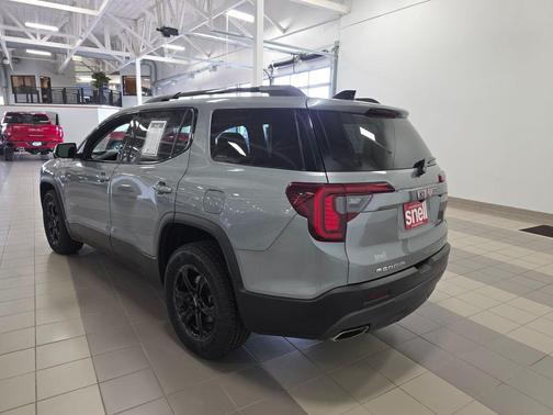 Sterling Metallic 2023 GMC Acadia AWD AT4