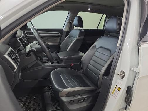 2022 Volkswagen Atlas 3.6L SEL Premium