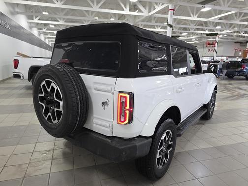2024 Ford Bronco Outer Banks