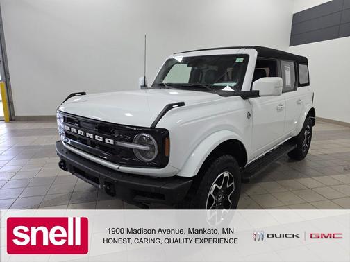 2024 Ford Bronco Outer Banks