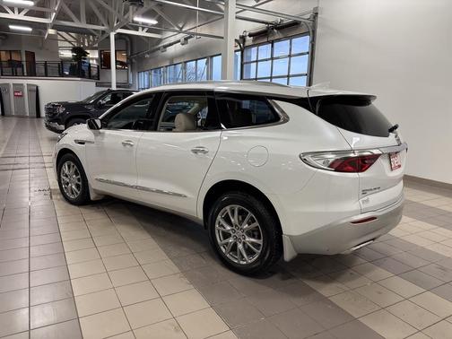 2023 Buick Enclave Premium AWD