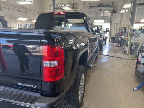 2017 GMC Sierra 2500 Denali