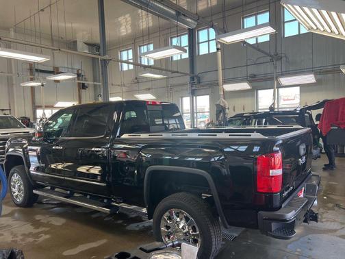 2017 GMC Sierra 2500 Denali