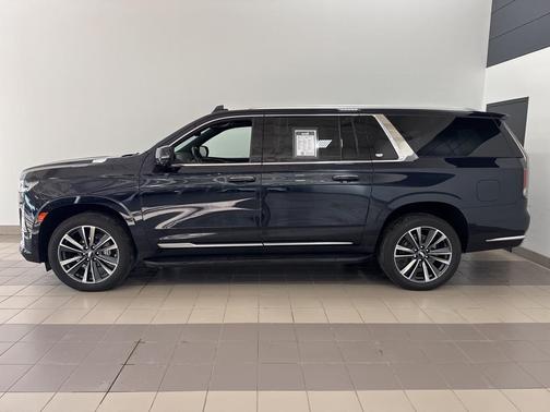 2023 Cadillac Escalade ESV Premium Luxury