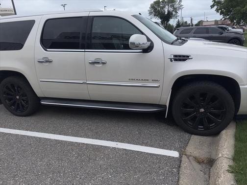 2013 Cadillac Escalade ESV Luxury