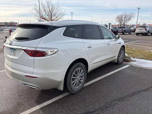 2024 Buick Enclave Essence AWD