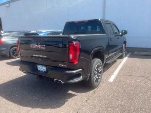 Onyx Black 2022 GMC Sierra 1500 AT4