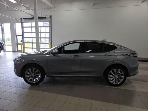 Moonstone Gray Metallic 2026 Buick Envista Avenir FWD