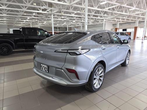 Moonstone Gray Metallic 2026 Buick Envista Avenir FWD