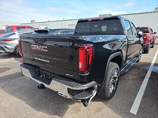2025 GMC Sierra 1500 SLT
