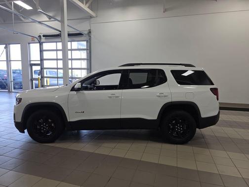 Summit White 2021 GMC Acadia AWD AT4