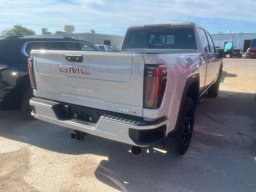 White Sands 2026 GMC Sierra 3500 AT4