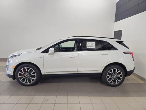 2025 Cadillac XT5 Sport