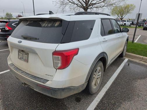Oxford White 2021 Ford Explorer XLT