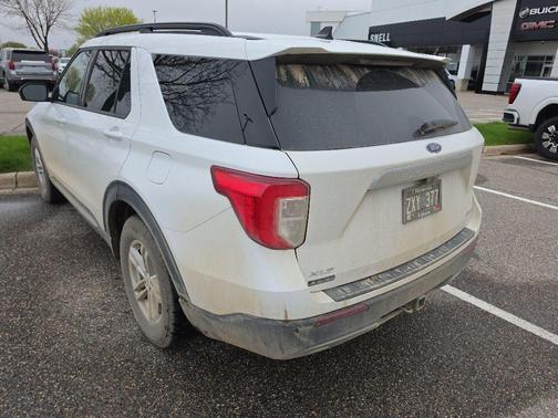 Oxford White 2021 Ford Explorer XLT