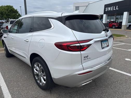 White Frost 2018 Buick Enclave Avenir