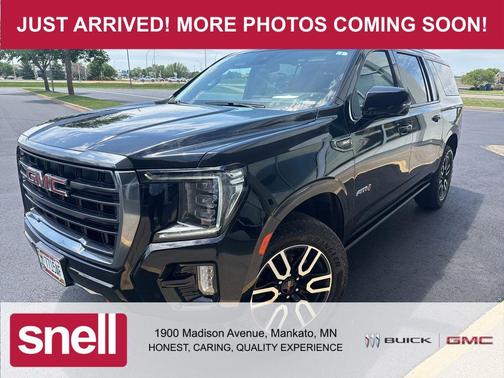 Onyx Black 2024 GMC Yukon XL 4WD AT4