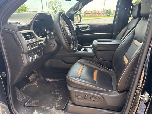 Onyx Black 2024 GMC Yukon XL 4WD AT4