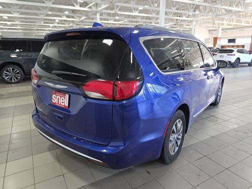 2020 Chrysler Pacifica Touring-L Plus