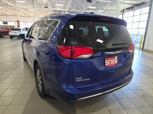 2020 Chrysler Pacifica Touring-L Plus