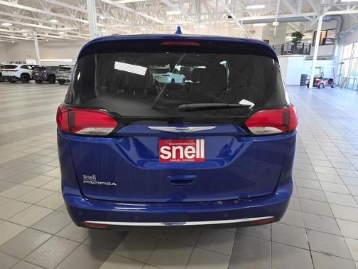 2020 Chrysler Pacifica Touring-L Plus