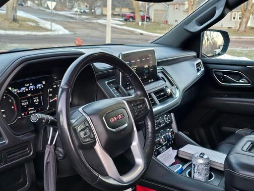 2021 GMC Yukon XL SLT