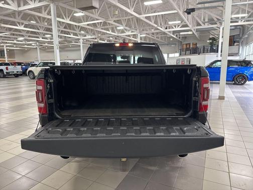 Diamond Black Crystal Pearlcoat 2023 RAM 1500 Laramie