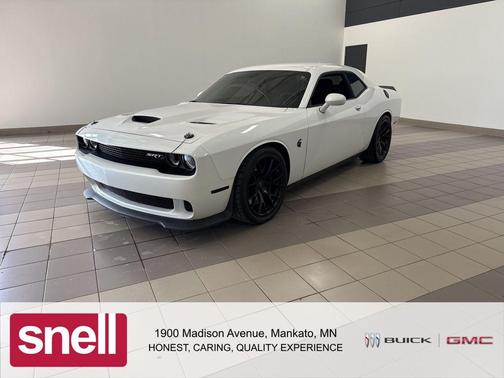 Ivory White Tri-Coat Pearl 2015 Dodge Challenger SRT Hellcat