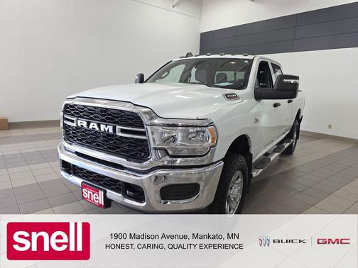 Bright White Clearcoat 2024 RAM 3500 Tradesman Crew Cab 4x4 6'4' Box