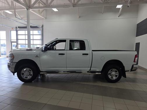 Bright White Clearcoat 2024 RAM 3500 Tradesman Crew Cab 4x4 6'4' Box