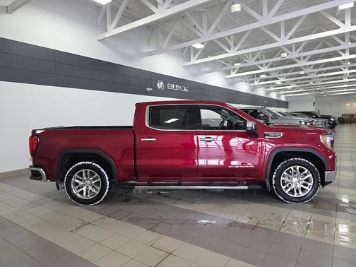 2022 GMC Sierra 1500 SLT