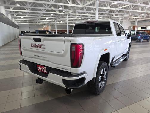 White Frost Tricoat 2024 GMC Sierra 3500 Denali