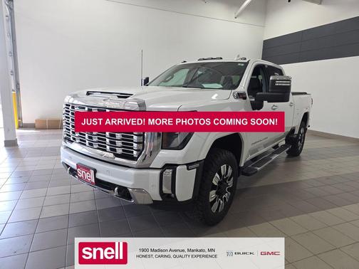 White Frost Tricoat 2024 GMC Sierra 3500 Denali