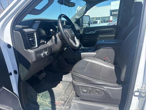 White Frost Tricoat 2024 GMC Sierra 3500 Denali