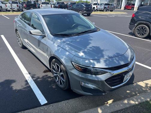 Sterling Gray Metallic 2024 Chevrolet Malibu FWD RS