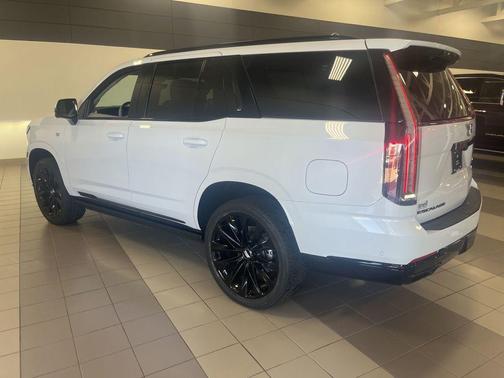 Vibrant White Tricoat 2026 Cadillac Escalade Sport Platinum