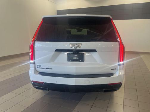 Vibrant White Tricoat 2026 Cadillac Escalade Sport Platinum