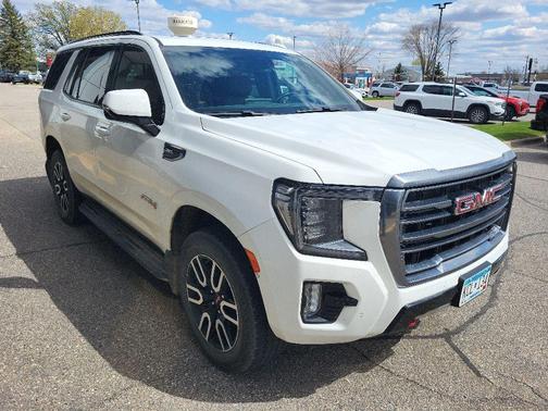 Summit White 2023 GMC Yukon 4WD AT4