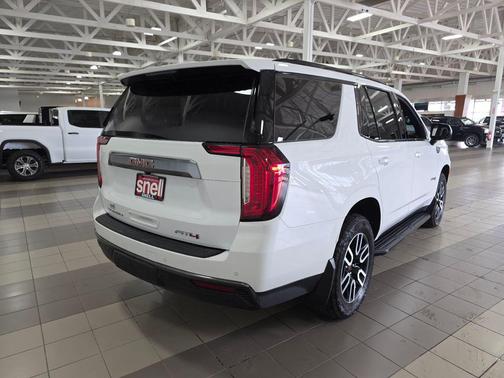Summit White 2023 GMC Yukon 4WD AT4