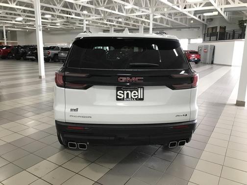 2026 GMC Acadia AWD AT4