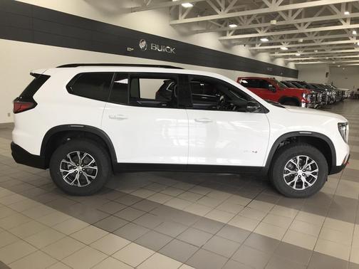 2026 GMC Acadia AWD AT4