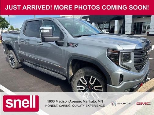Sterling Metallic 2024 GMC Sierra 1500 AT4
