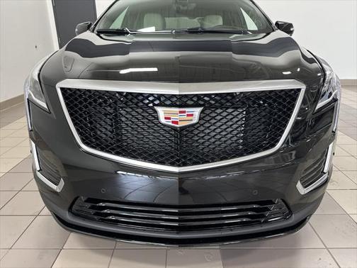 2025 Cadillac XT5 Sport