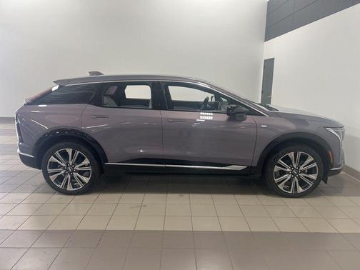 2026 Cadillac OPTIQ Premium Luxury