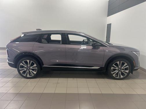 2026 Cadillac OPTIQ Premium Luxury